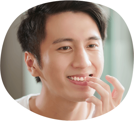 笑顔の男性